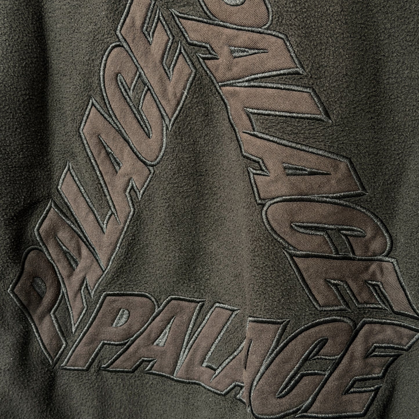 Palace Reverse P Crewneck Brown