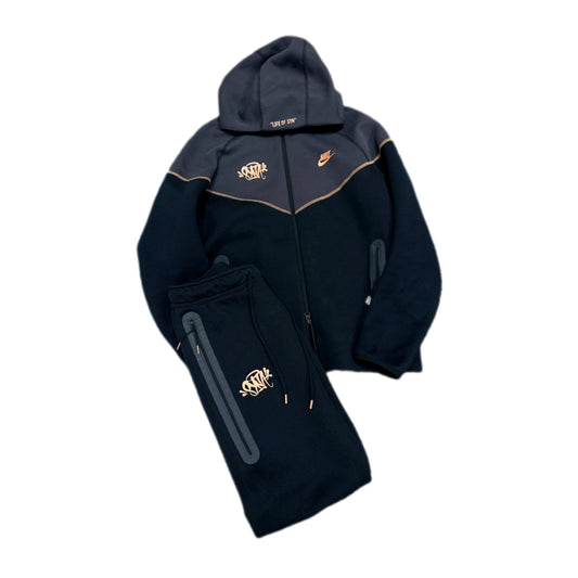 Nike Sportswear x Central Cee Syna World Tech Fleece Black
